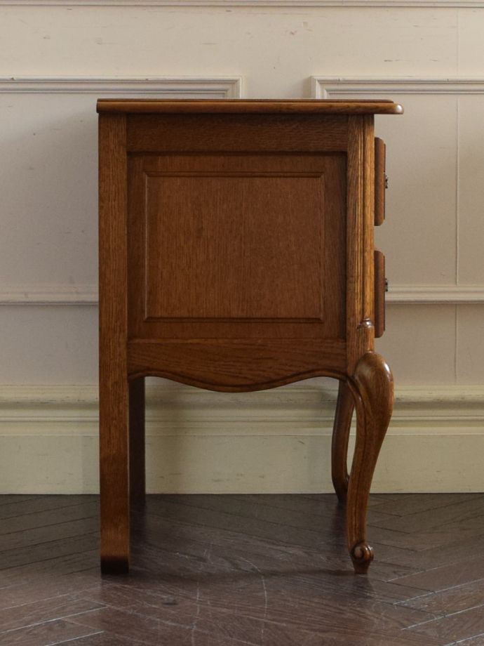 チェストの側面