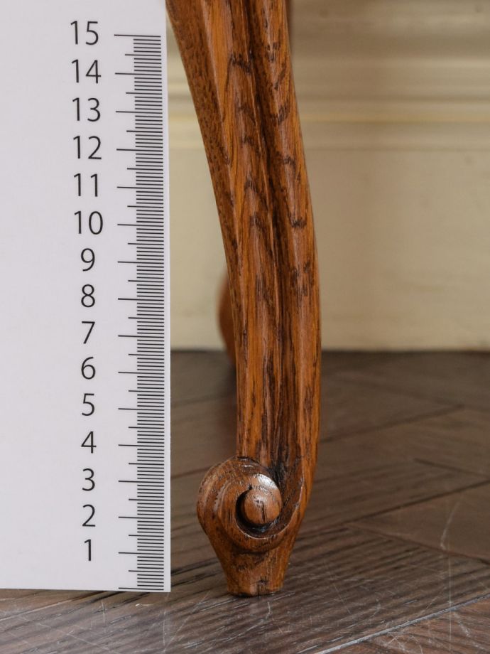 アンティーク家具の脚