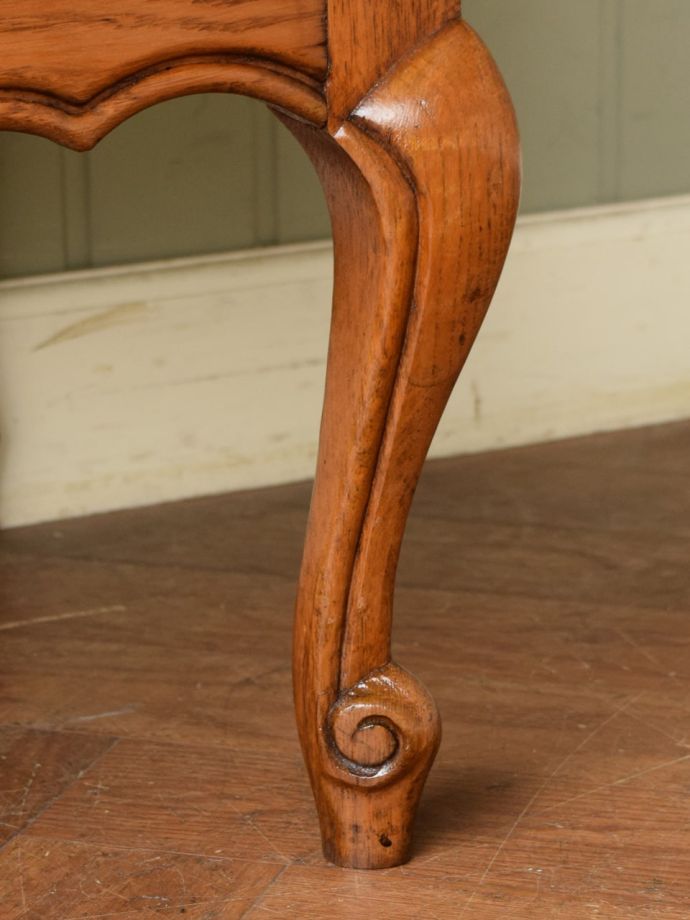 アンティーク家具の脚