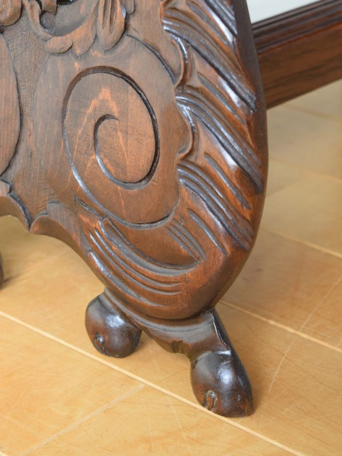 アンティーク家具の脚