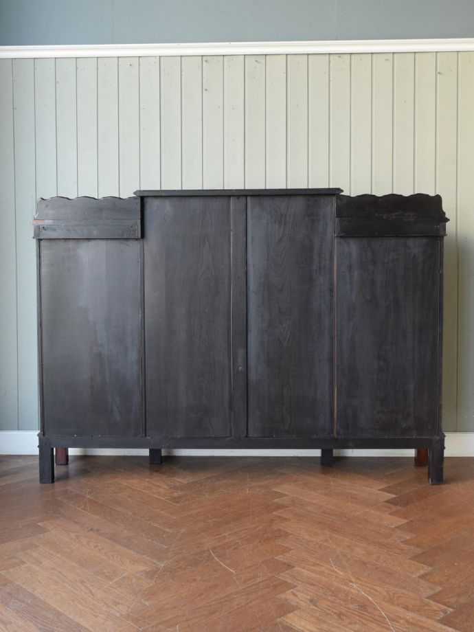 サイドバイサイドの後ろ姿