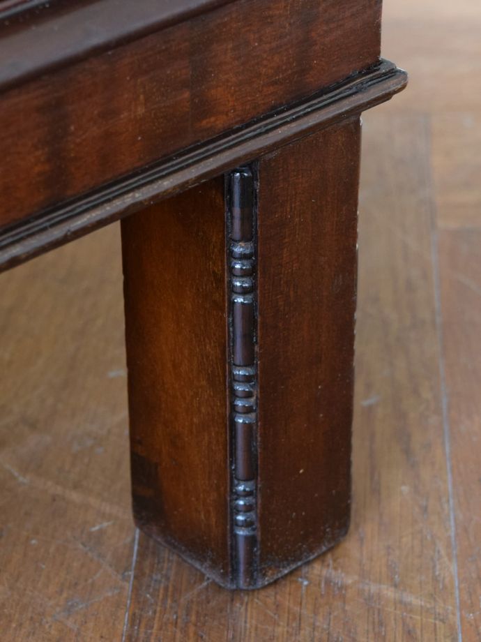 アンティーク家具の脚