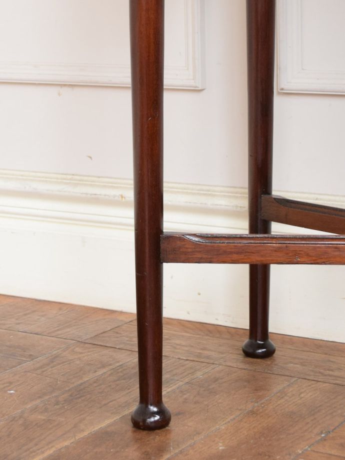 アンティーク家具の脚