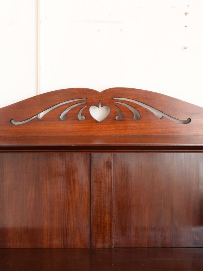 アンティーク家具の装飾