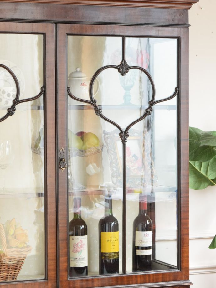 アンティークガラスの扉