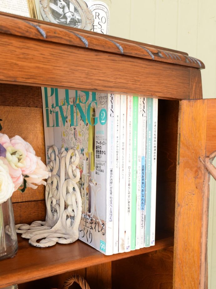 収納たっぷりのキャビネット