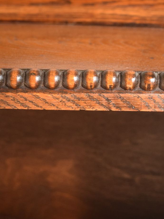 アンティーク家具の装飾