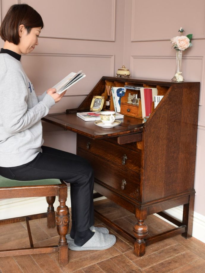 アンティークのおしゃれな書斎机