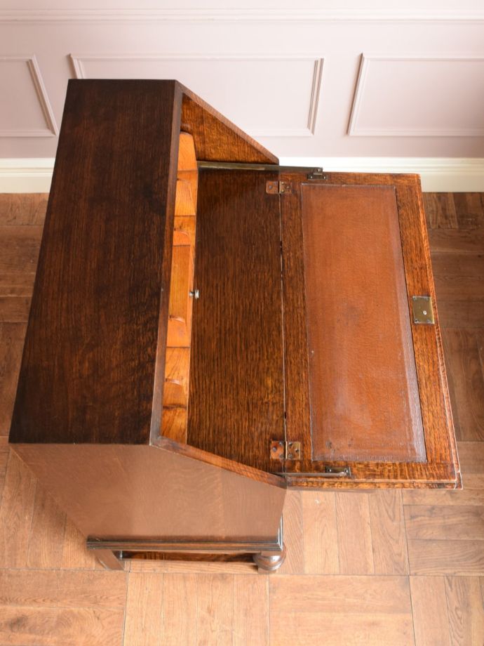 アンティークの書斎デスクの天板