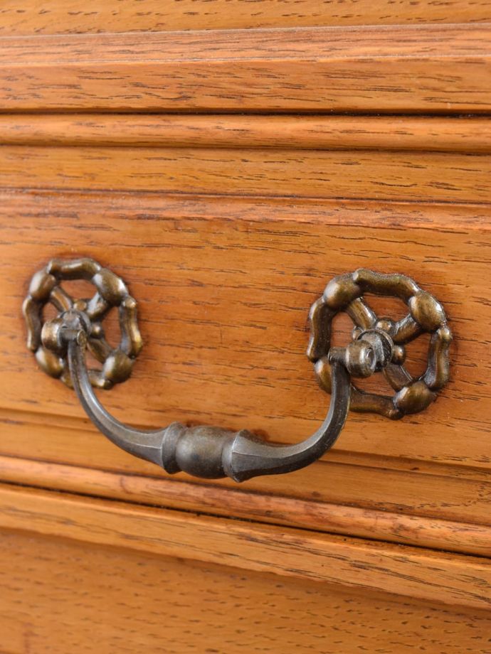 アンティークチェストの取っ手