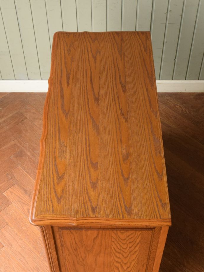 フランスのチェストの天板