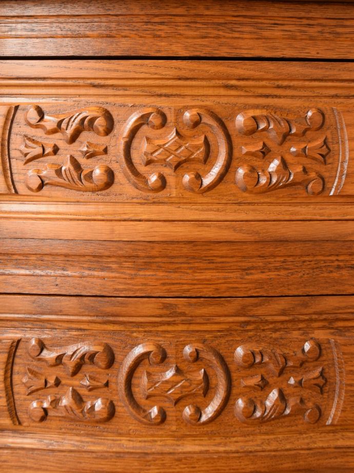 チェストの装飾