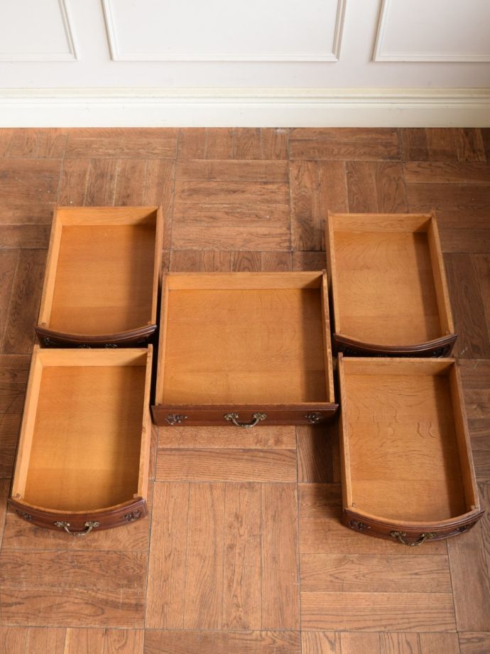 アンティークデスクの引き出し