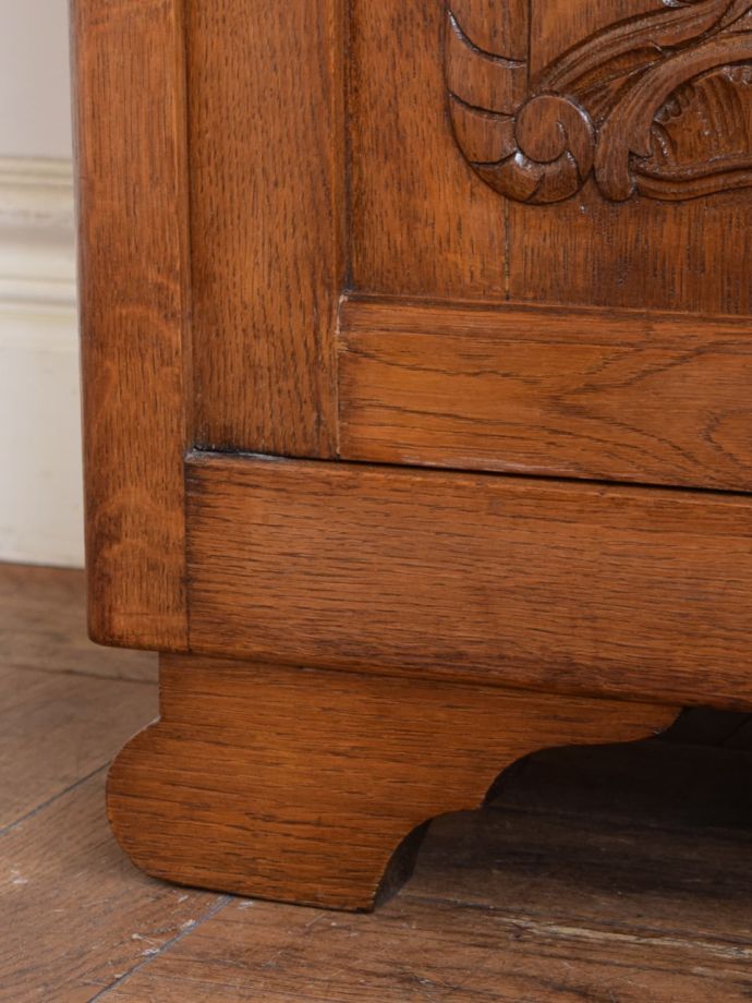 アンティーク家具の脚