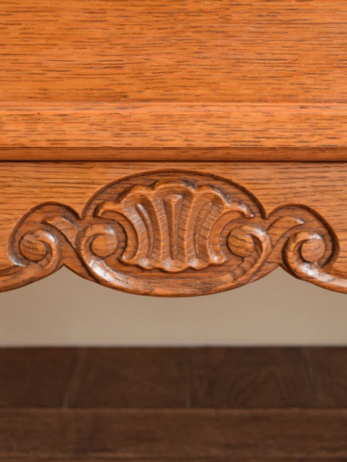 サイドボードの装飾