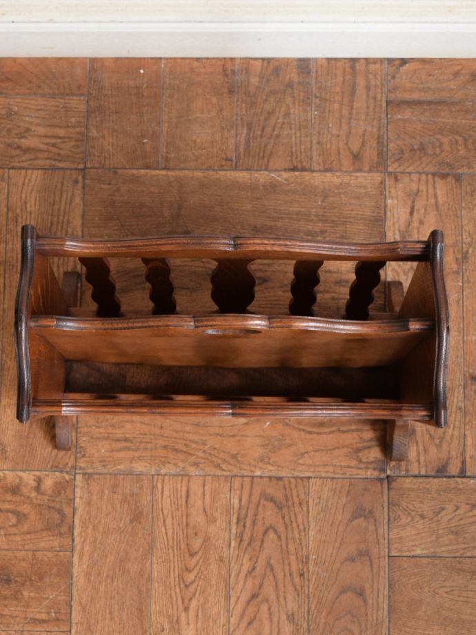 マガジンラックの中