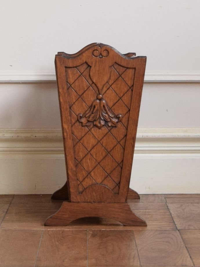 マガジンラックの側面