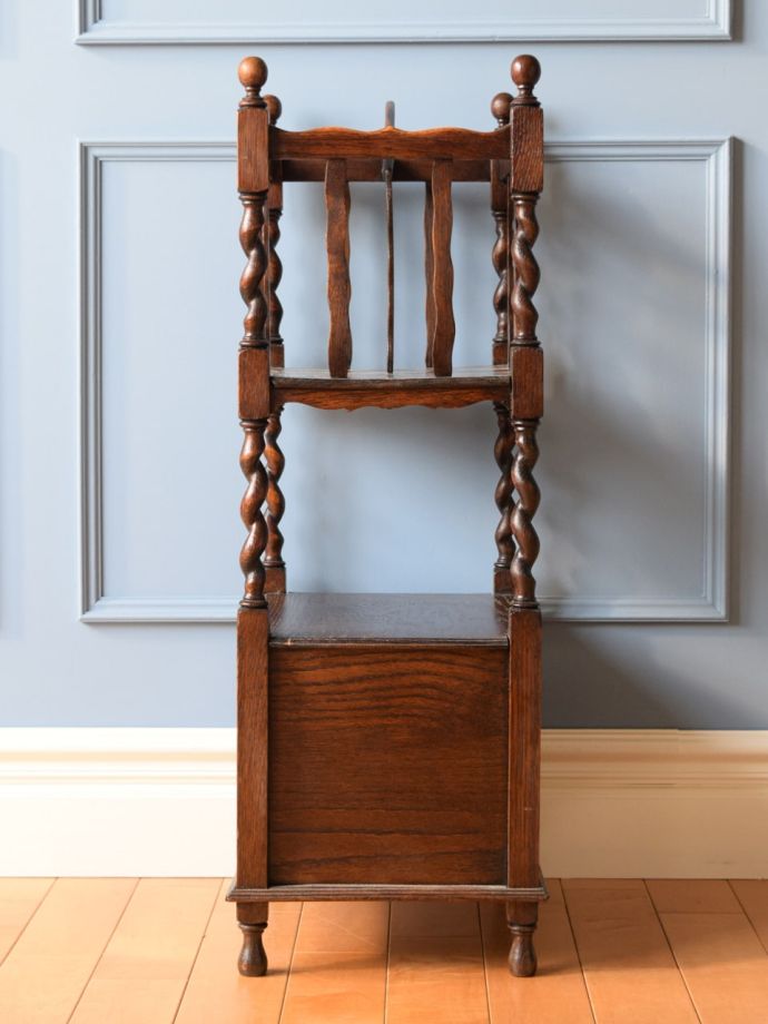 マガジンラックの側面