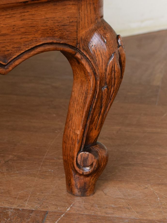 アンティーク家具の脚