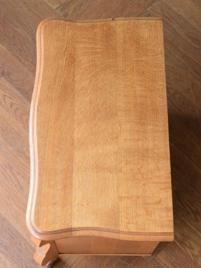 フランスのチェストの天板