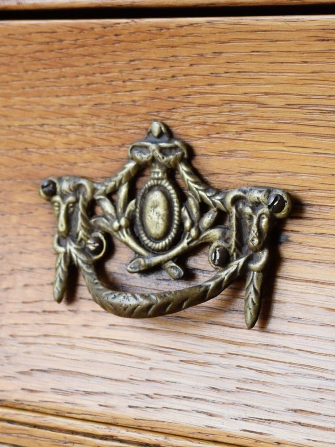 アンティークチェストの取っ手