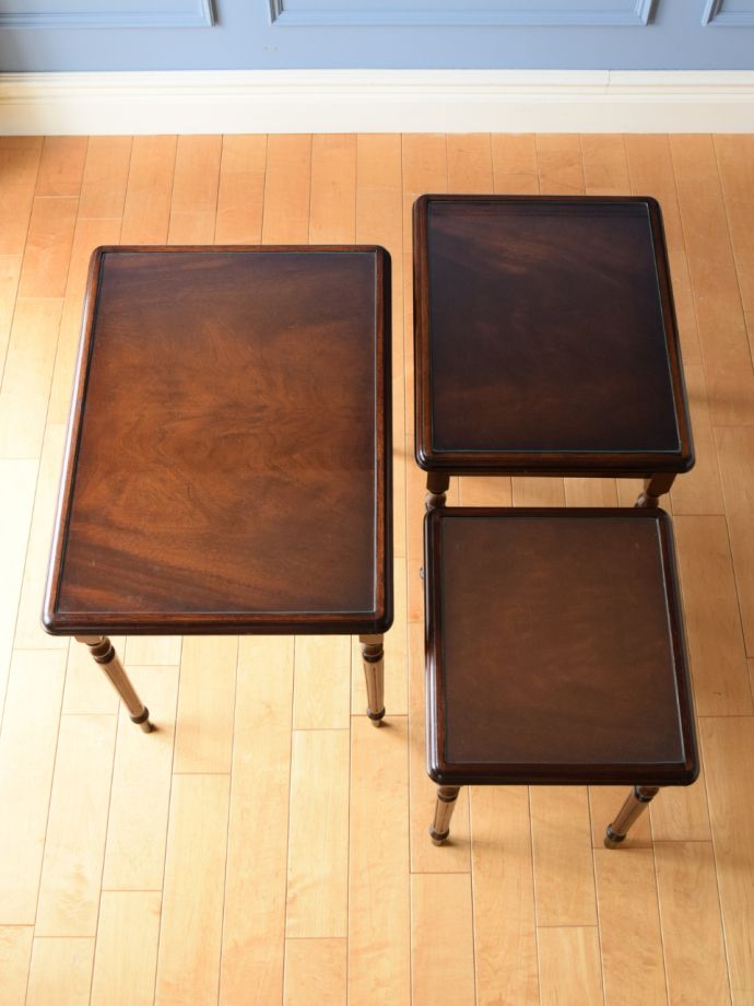 アンティークのテーブルの天板