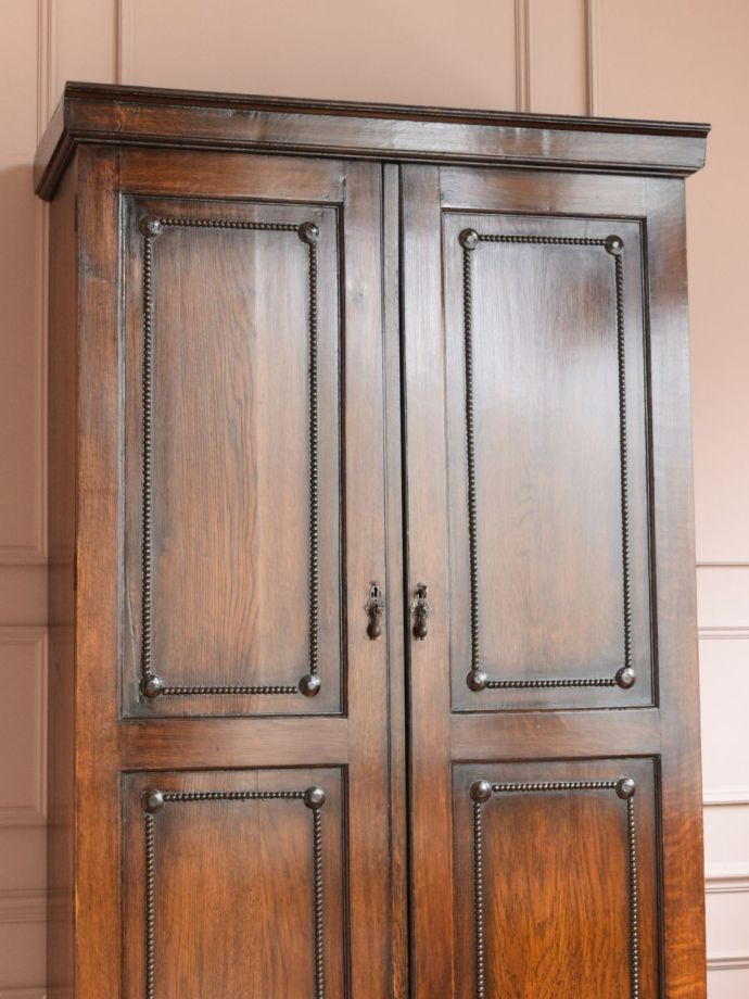 アンティーク家具らしさが漂う装飾