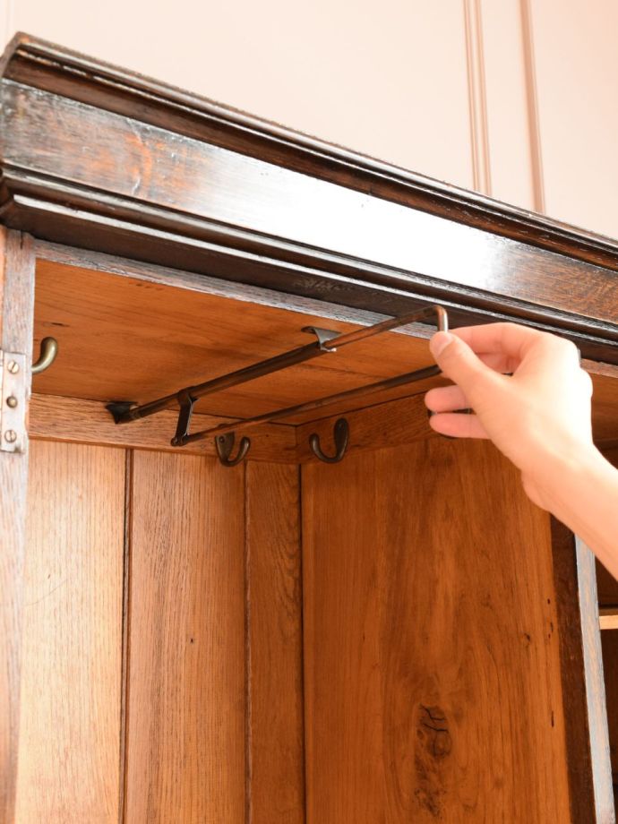 ワードローブのハンガー