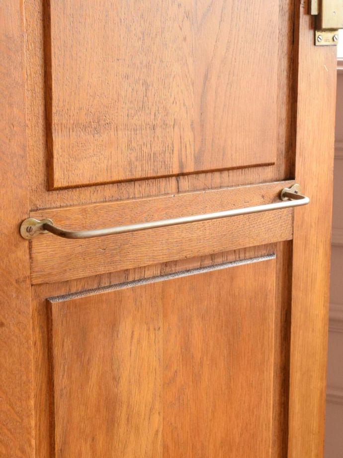 ワードローブのバー