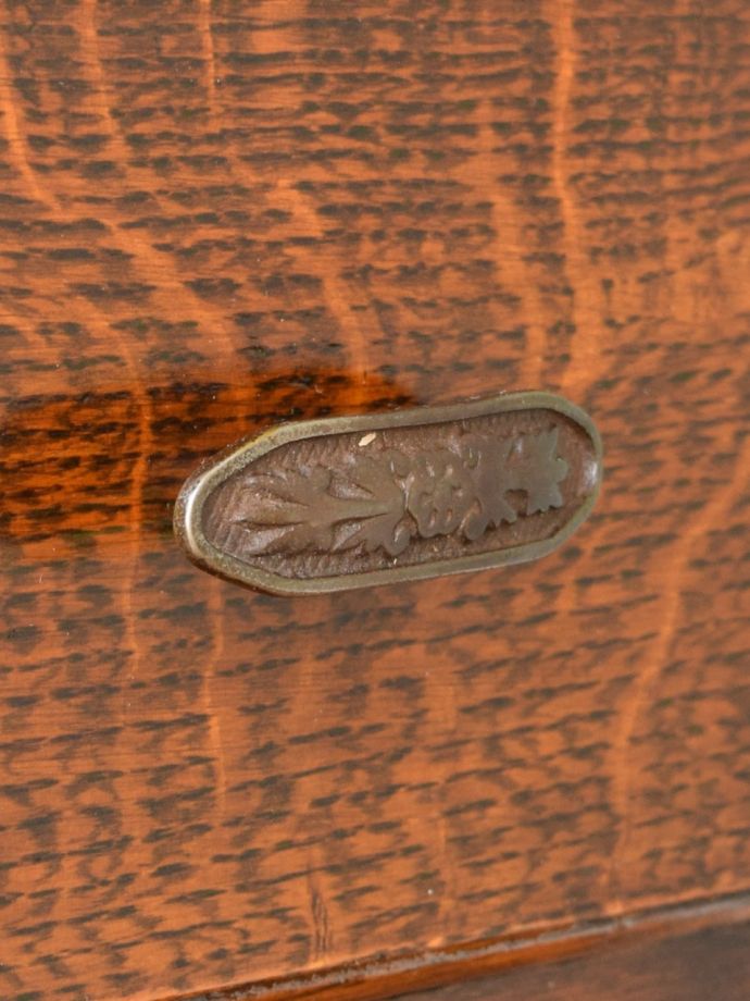 アンティーク家具の取っ手