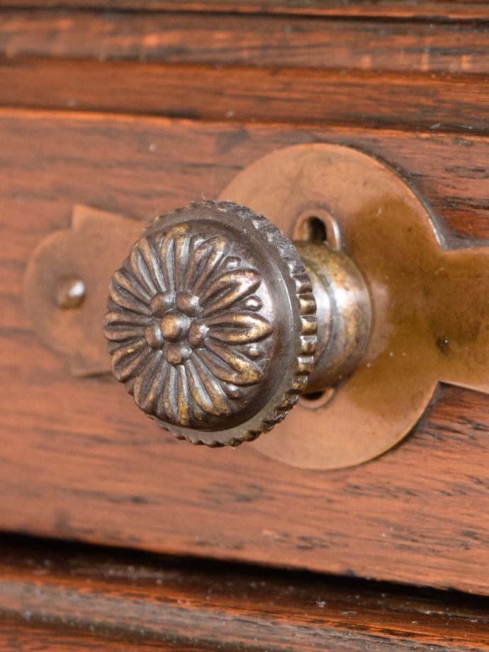 アンティーク家具の取っ手