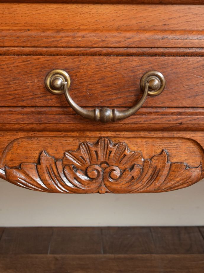 サイドボードの装飾