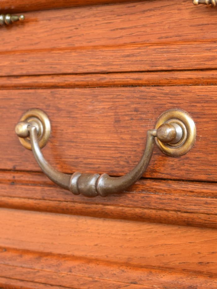 アンティーク家具の取っ手