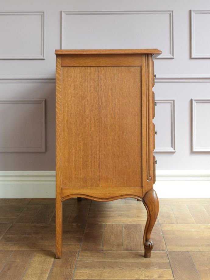 アンティークチェストの側面