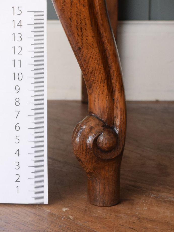 アンティークチェストの脚