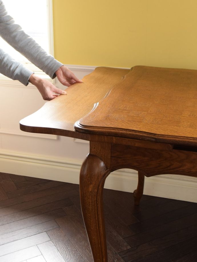 伸長式テーブルのサイズ変更方法