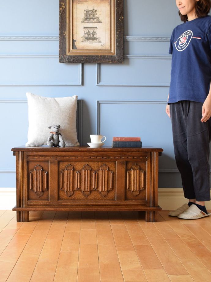 アンティークのブランケットボックス