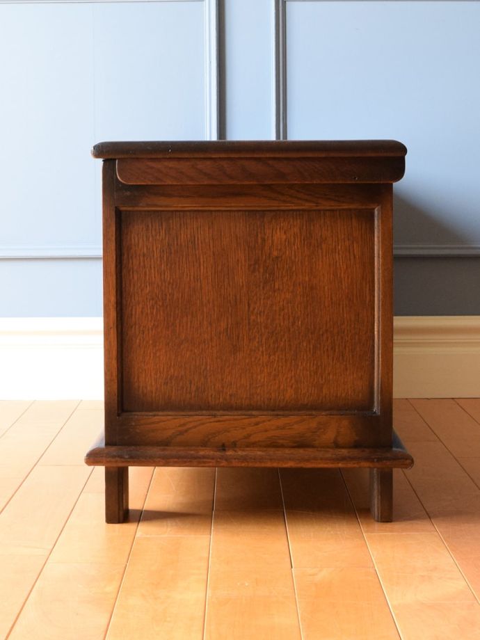 収納ボックスの側面