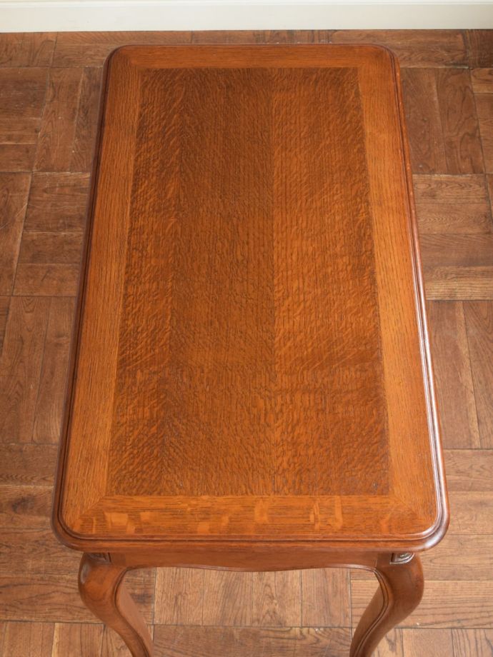 書斎机の美しい天板