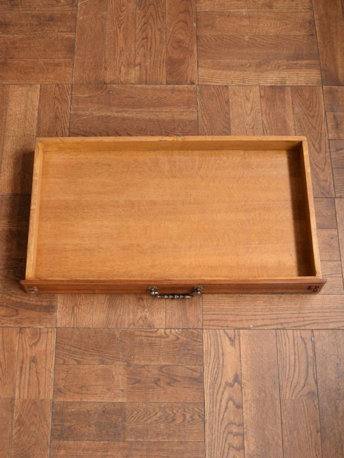 アンティークデスクの引き出し