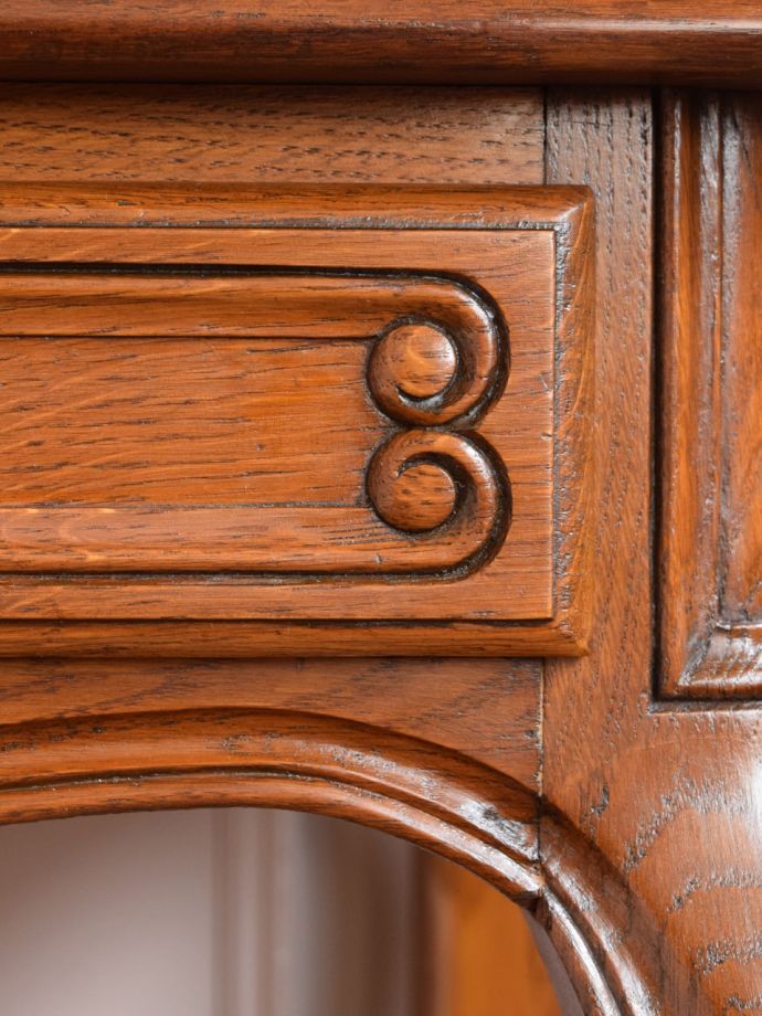 アンティークらしい彫