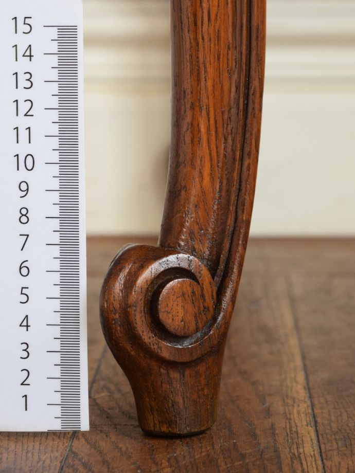 アンティークデスクの脚