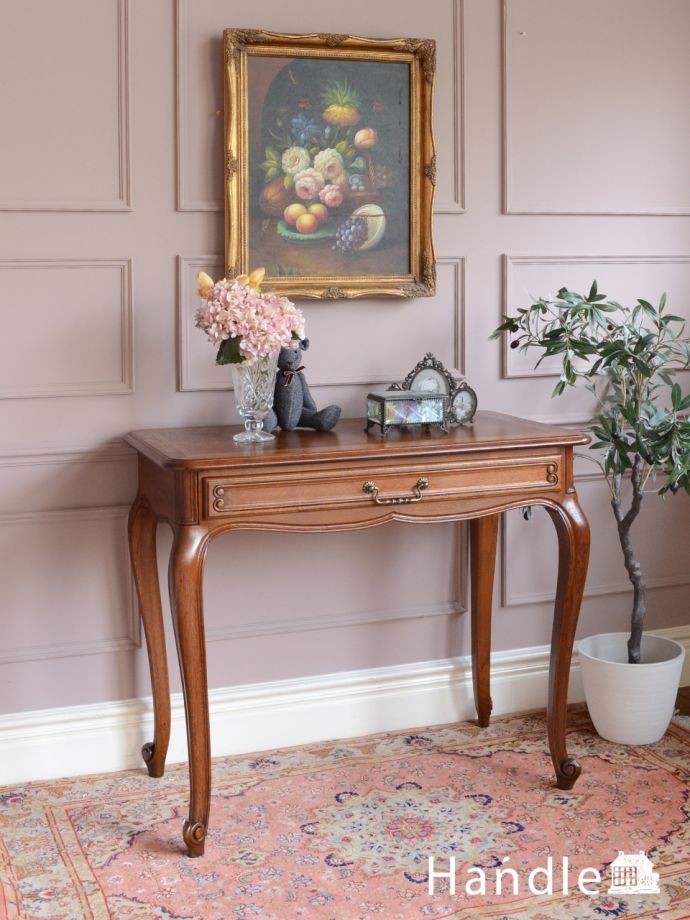 コンソールテーブルとしても使えます。