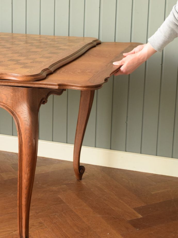 伸長式テーブルのサイズ変更方法