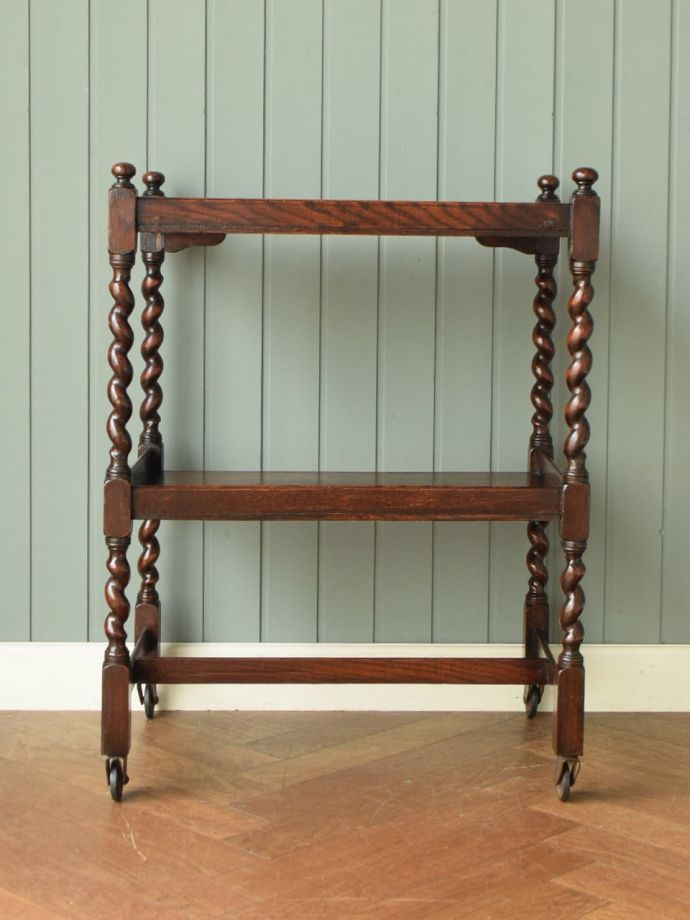 アンティークワゴンの後ろ姿