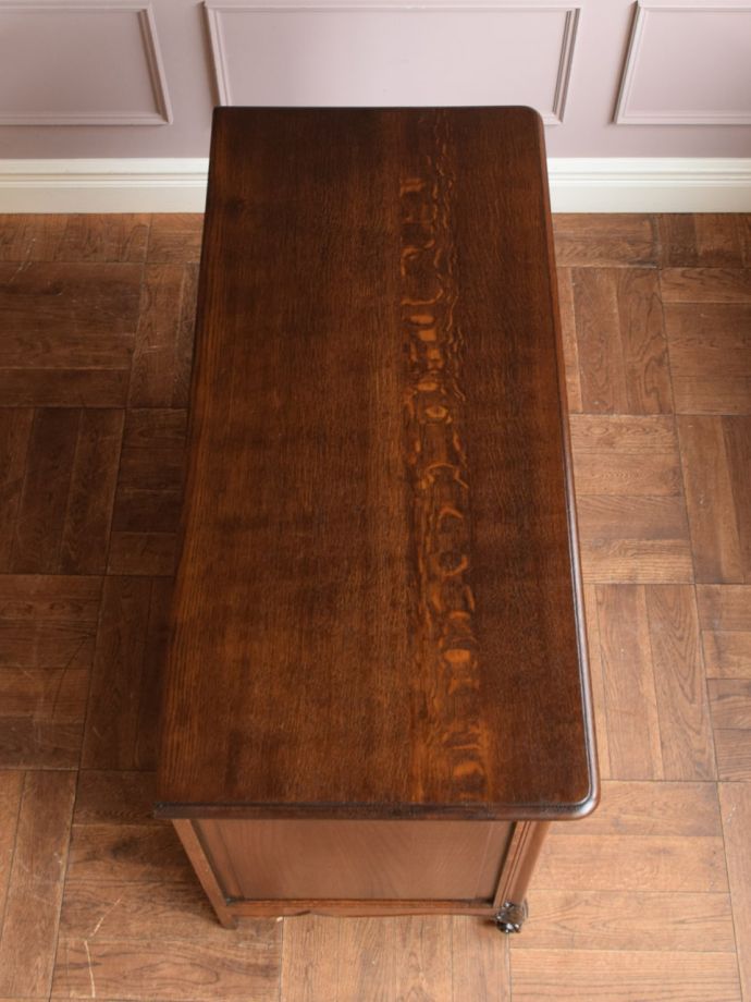 フランスのチェストの天板