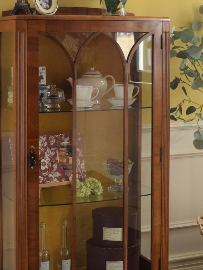 アンティークガラスの扉