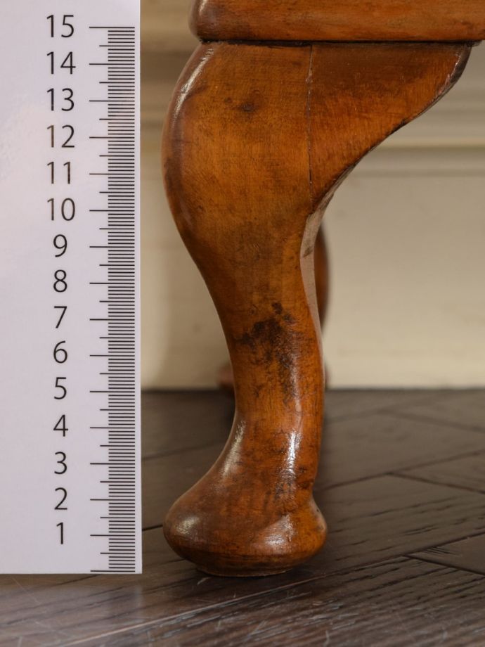 アンティーク家具の脚