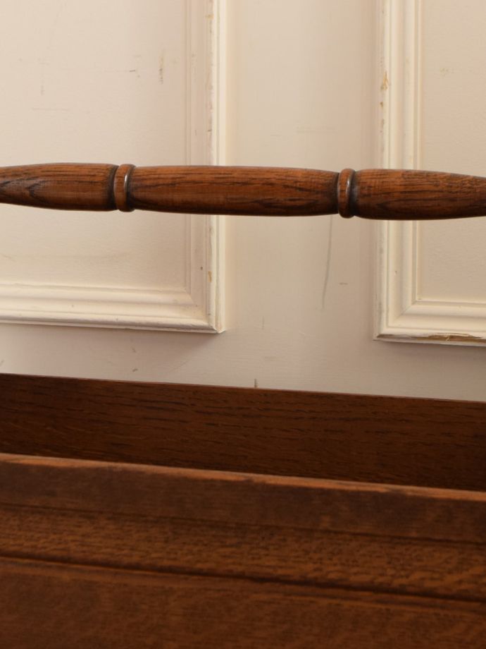 マガジンラックの持ち手