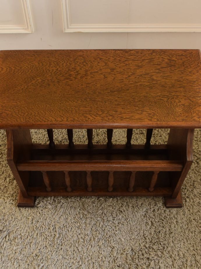 マガジンラックの天板